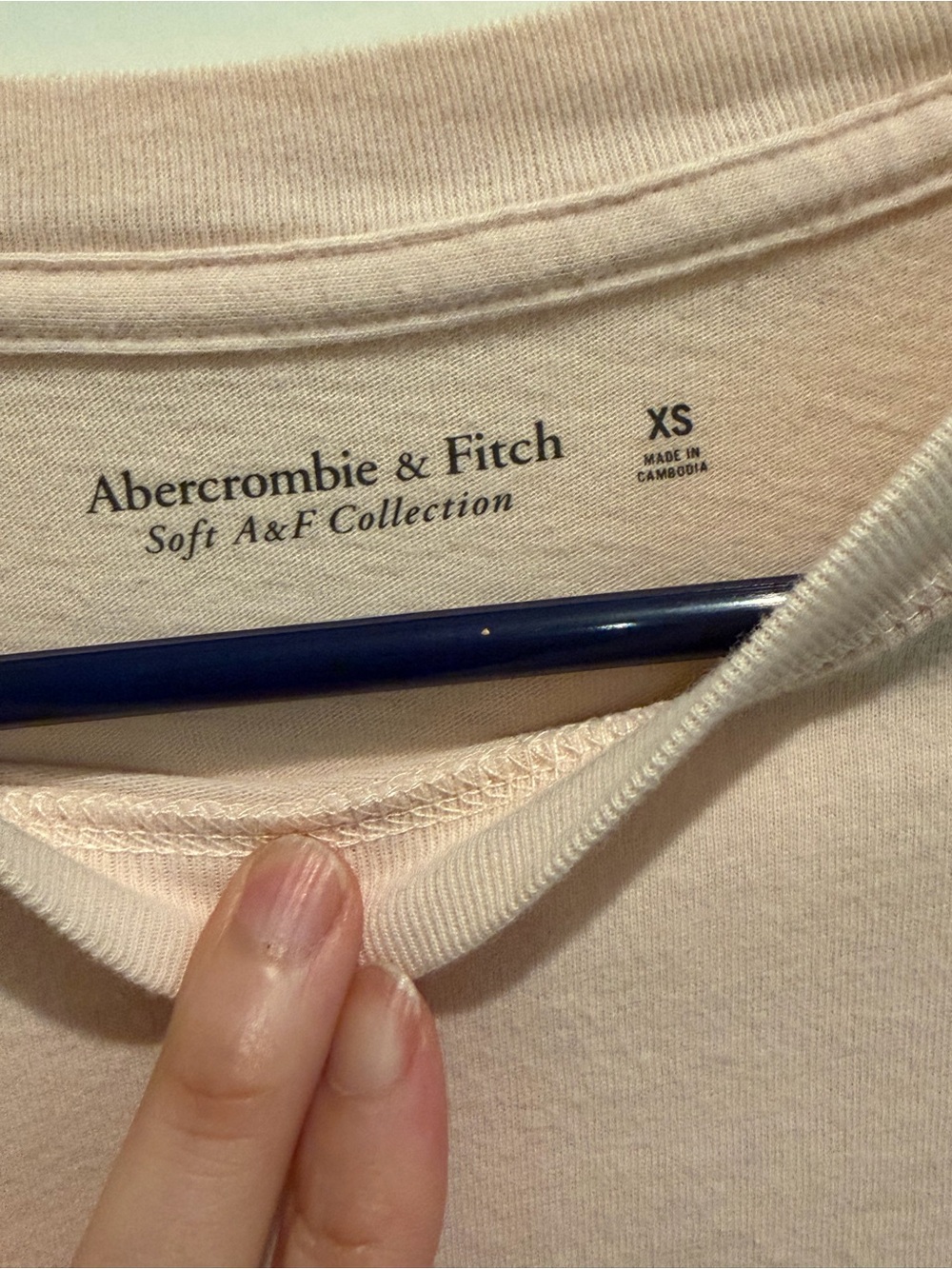 Abercrombie & Fitch Long-Sleeve Logo Tee - Pale Pink - Picture 3 of 6
